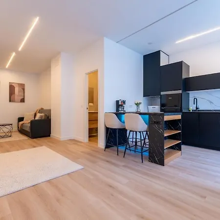 Apartment Luxe Parking Train Station Area Santander