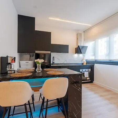 Luxe Parking Train Station Area Apartment Santander